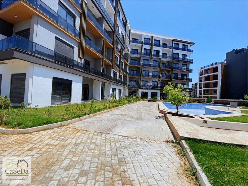 Aksu Altıntaş Mahallesi'nde Özellikli Sitede 1+1 Daire