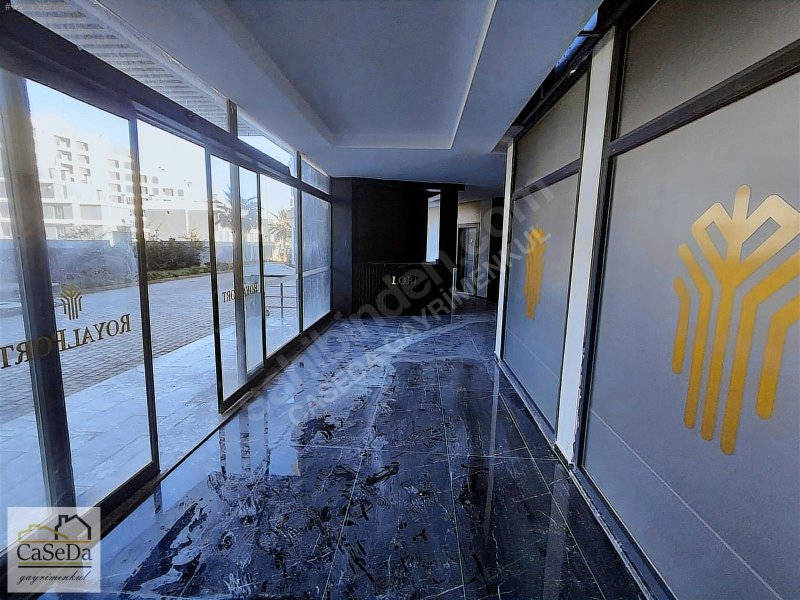 Altıntaş Mahallesi'nde Bahçe kullanımlı 1+1 eşyalı daire