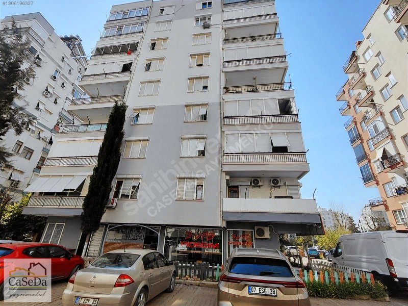 Uncalı sitelerde Ferah 3+1 katta geniş daire