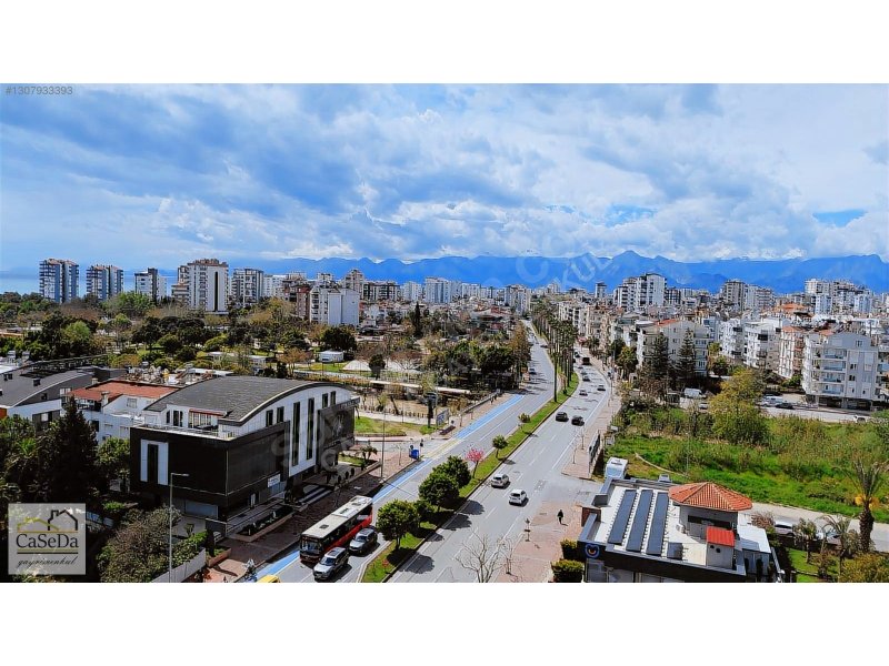 Antalya Lara’da Site İçerisinde, Deniz Manzaralı Satılık 3+1 Daire
