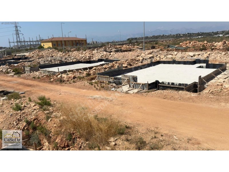 Aksu Kemerağzı Mahallesi'nde Satılık Parsel